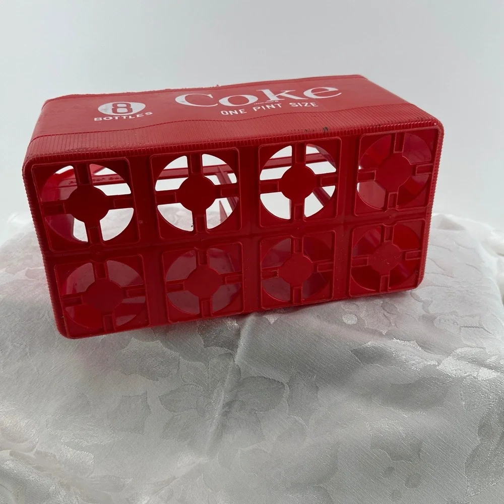Coca-Cola Bottle Carrier Red Good Vintage 8 Bottle One Pint Size Plastic Crate